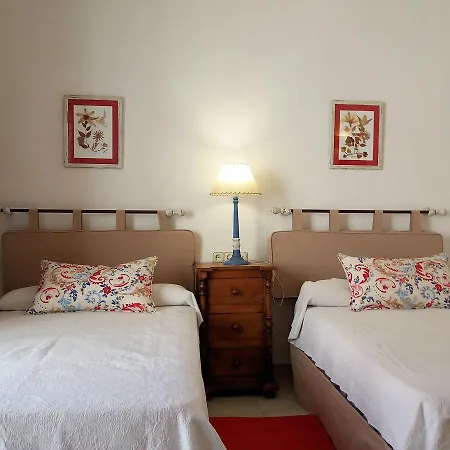 Vakantiehuis Cozy Holiday Home In Mijas With Swimming Pool